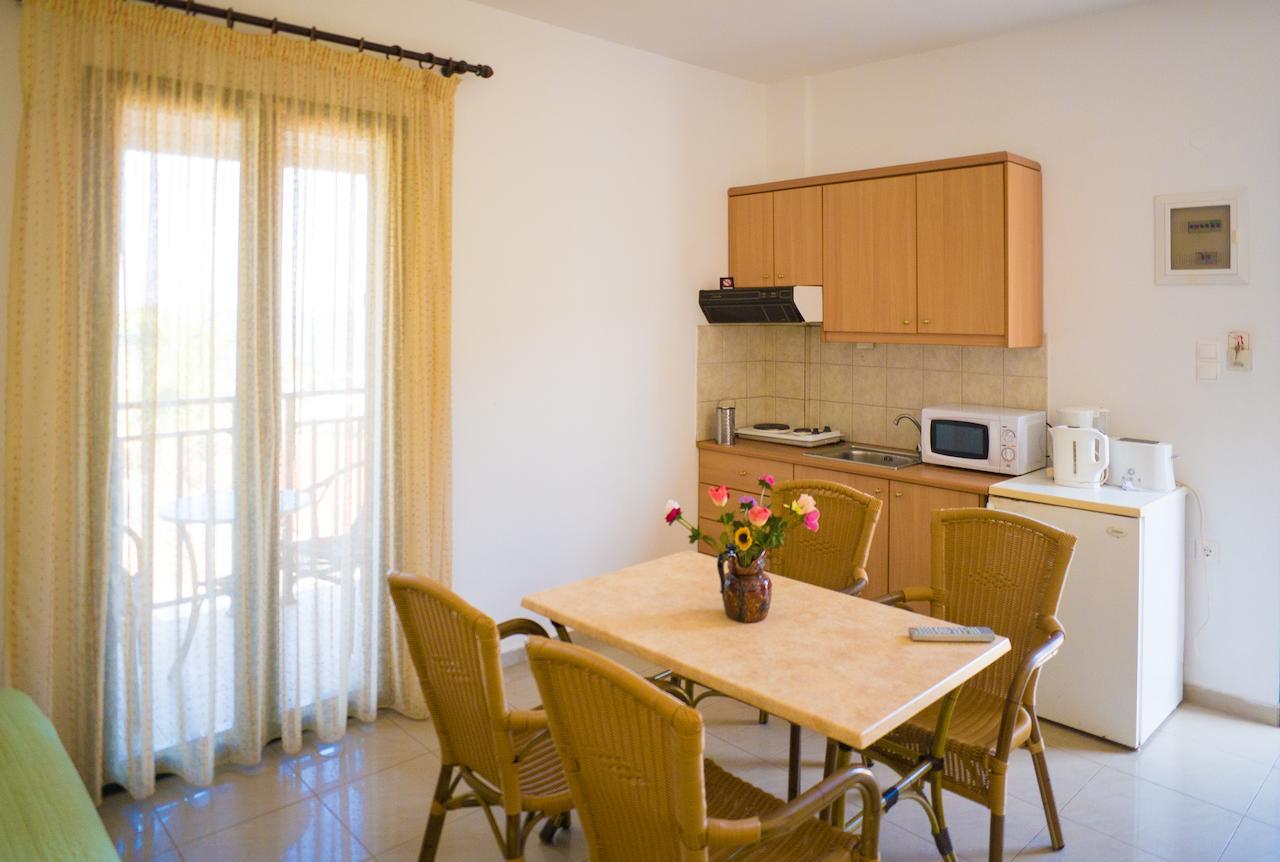 Mariamare Apts Stalida Стая снимка